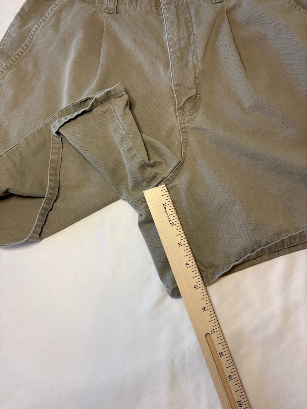Eddie‎ Bauer Women's Khaki Flat-Front Shorts - Picture 8 of 8